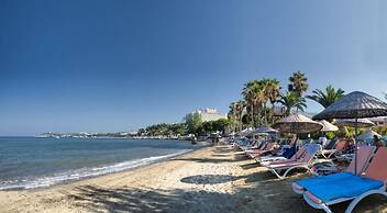 Eva Beach Hotel