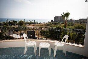Eva Beach Hotel
