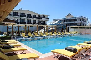 Atas Aqua  Otel Avsa