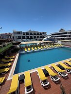Atas Aqua  Otel Avsa