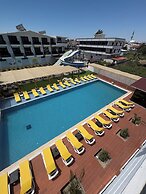 Atas Aqua  Otel Avsa
