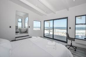 Sandbanks Villa