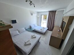 Fotoxenia Luxury Apts