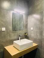 Ceylon Kingsmen Garden Hotel