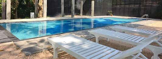 Ceylon Kingsmen Garden Hotel