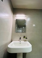 Ceylon Kingsmen Garden Hotel
