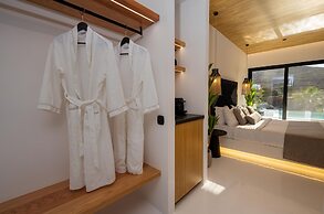 Ftelia Black Villas