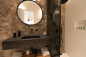 Ftelia Black Villas