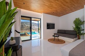 Ftelia Black Villas