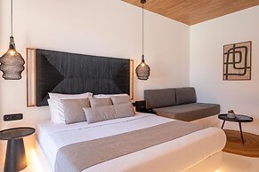 Ftelia Black Villas