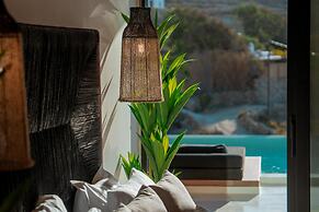 Ftelia Black Villas