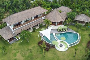 Villa Ravenala