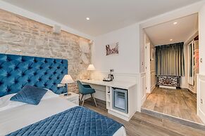 Mint Luxury Rooms