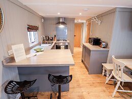 Grouse Lodge