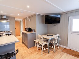 Grouse Lodge