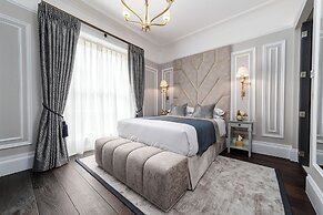No.4 Carlton Hotel