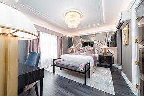 No.4 Carlton Hotel