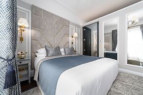 No.4 Carlton Hotel