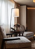 No.4 Carlton Hotel