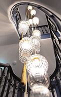 No.4 Carlton Hotel