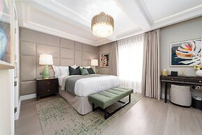 No.4 Carlton Hotel