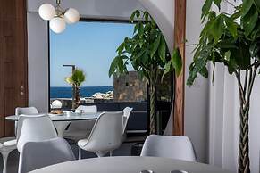 Made By The Sea Villas 21 Bdrm