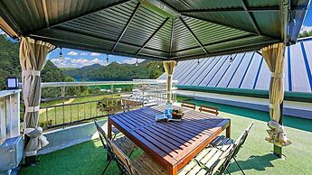ello-el kids Pool Villa Pension