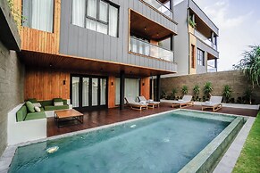 Secana Beachtown Resort & Villas