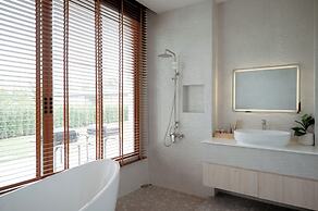 Villa Paramount 2