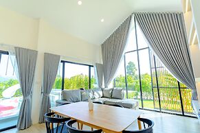 Villa Paramount 2