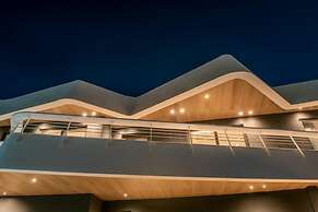 Made By The Sea Villas 12 Bdrm
