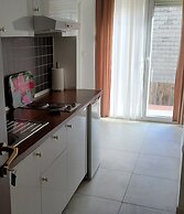 Economy Apartment 12 Sleeps 3 Guests