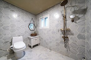 KAYLA HOTEL