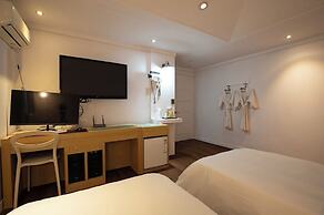 KAYLA HOTEL
