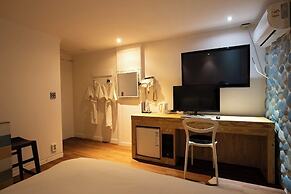 KAYLA HOTEL