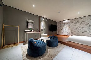 KAYLA HOTEL