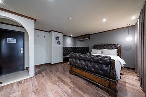 KAYLA HOTEL