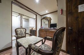 KAYLA HOTEL