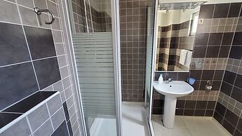Apartment 9 With a Double bed