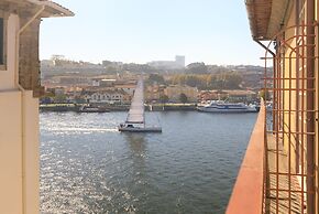 Oporto Home River Front