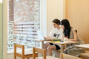 Sinchon Localfriends Hotel