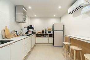 Sinchon Localfriends Hotel