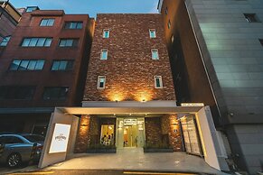 Sinchon Localfriends Hotel