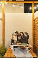 Sinchon Localfriends Hotel