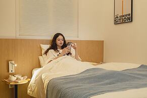 Sinchon Localfriends Hotel