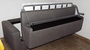Cozy Apartment 16 With Double bed Sleeper Couch