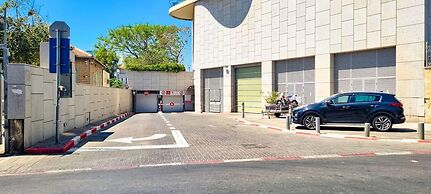 Rouge Eilat in Tel Aviv-yafo