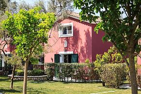 Mousses Villas - Thalia - Detached Two-bedroom Villa With Access to Ch