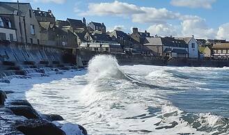 Charming Eyemouth 1-bed Apt, Sleeps 2 Near Beach
