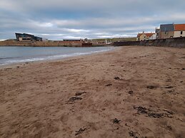 Charming Eyemouth 1-bed Apt, Sleeps 2 Near Beach
